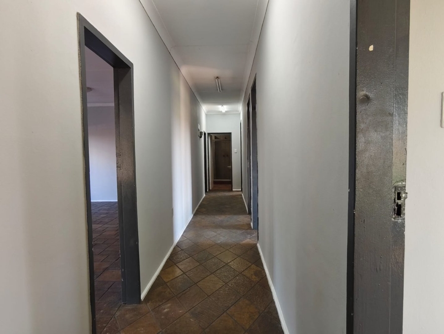 To Let 4 Bedroom Property for Rent in Hartbeesfontein North West